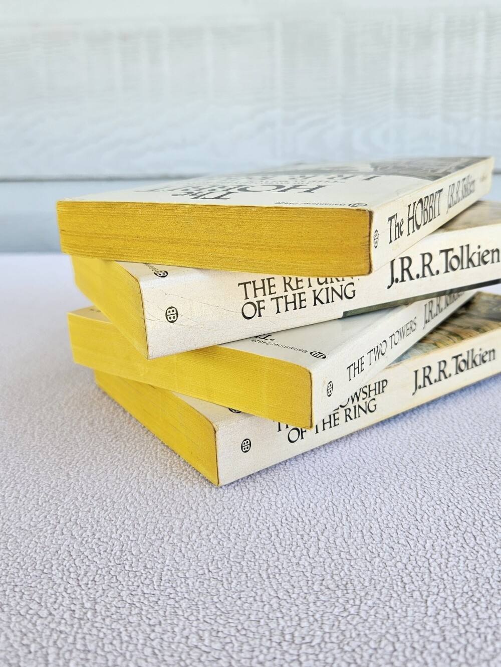 Lord of the Rings 1975 Gold Box Set J. R. Tolkien Vol. 1-4 Ballentine Books - Picture 11 of 12